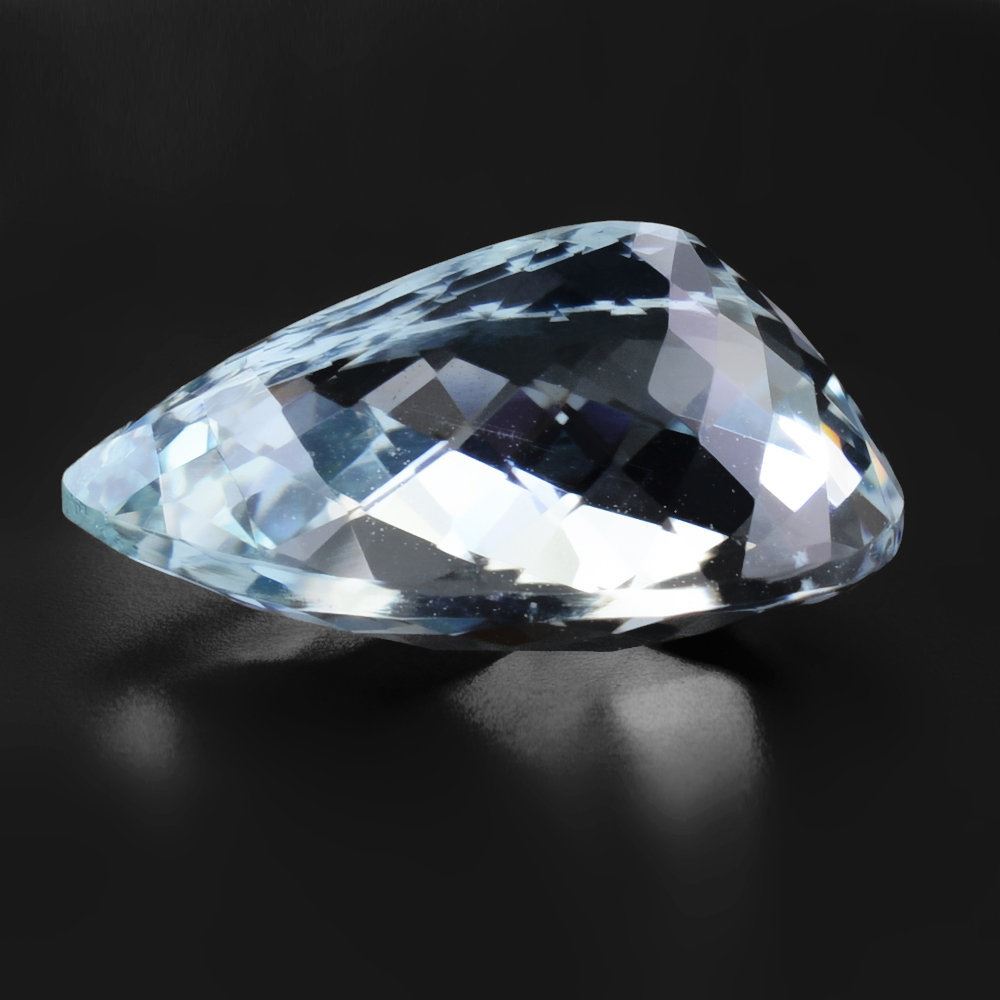 AQUAMARINE CHECKER CUT (A+) PEAR 18X13MM 10.62 Cts.