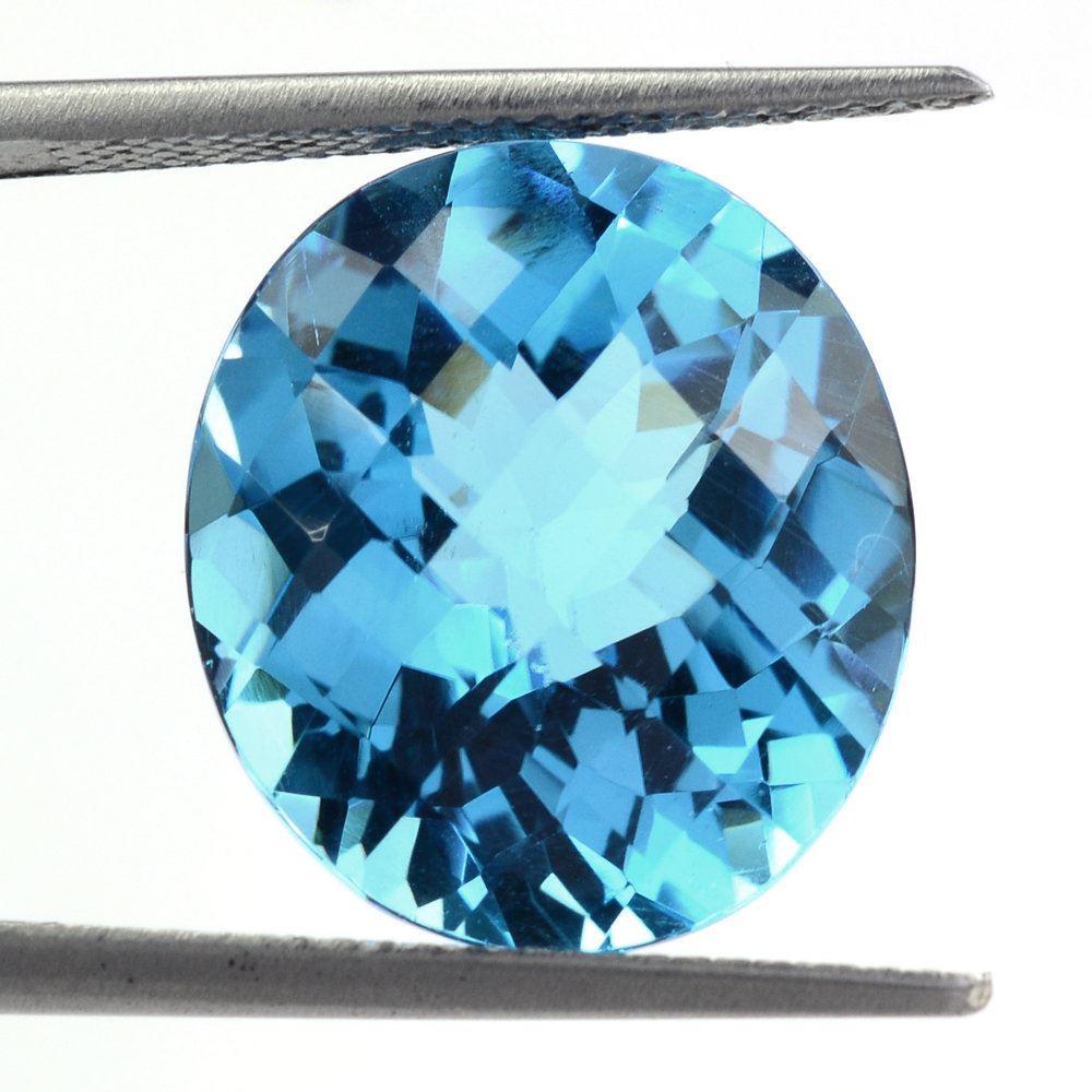 SWISS BLUE TOPAZ CHECKER CUT OVAL 16X14MM 14.05 Cts.