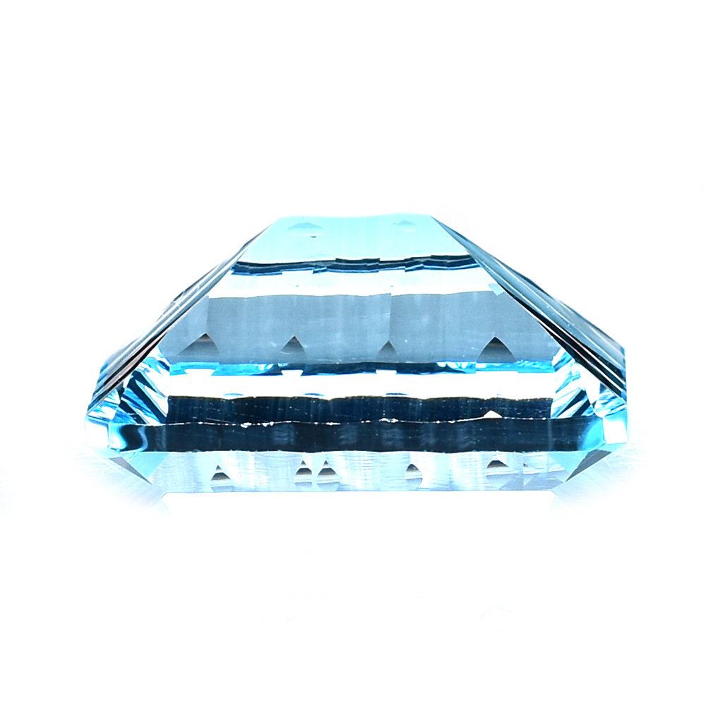 SWISS BLUE TOPAZ FANCY CUT OCTAGON (DES#41) CONCAVE SPENDOR CUT (BLUE/CLEAN) 16X12MM 13.60 Cts.